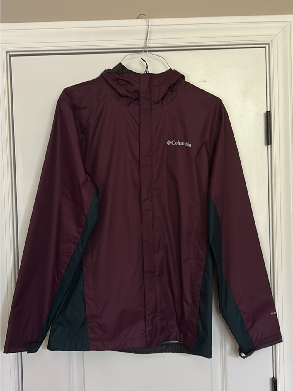 Columbia Hooded Rain Jacket - Burgundy & Black Panels